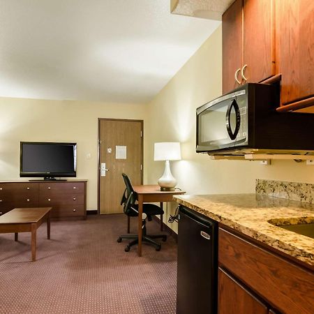 Comfort Inn Colby Εξωτερικό φωτογραφία