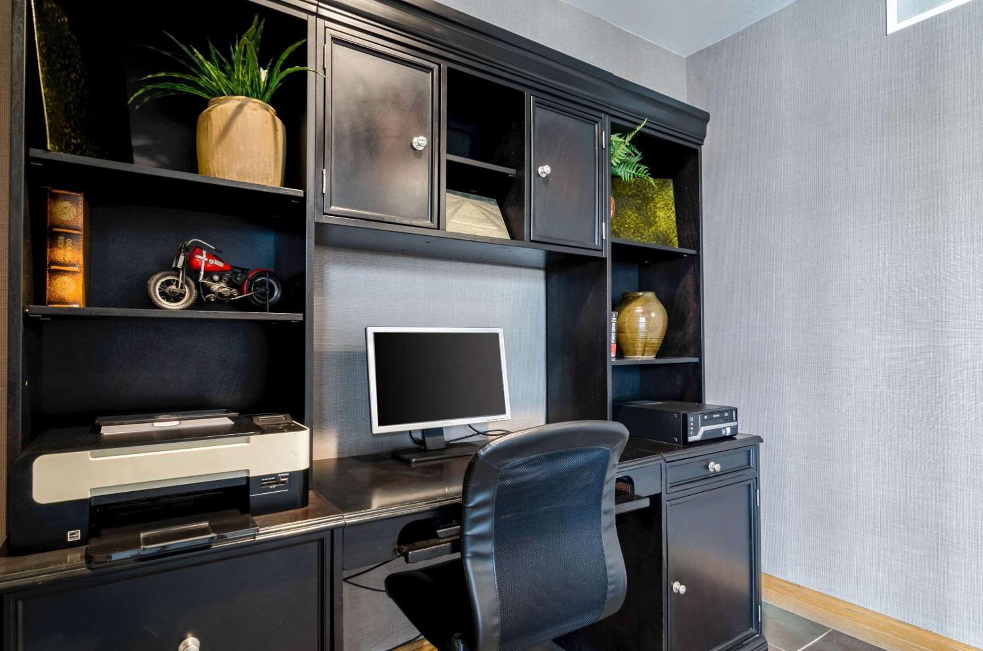 Comfort Inn Colby Εξωτερικό φωτογραφία