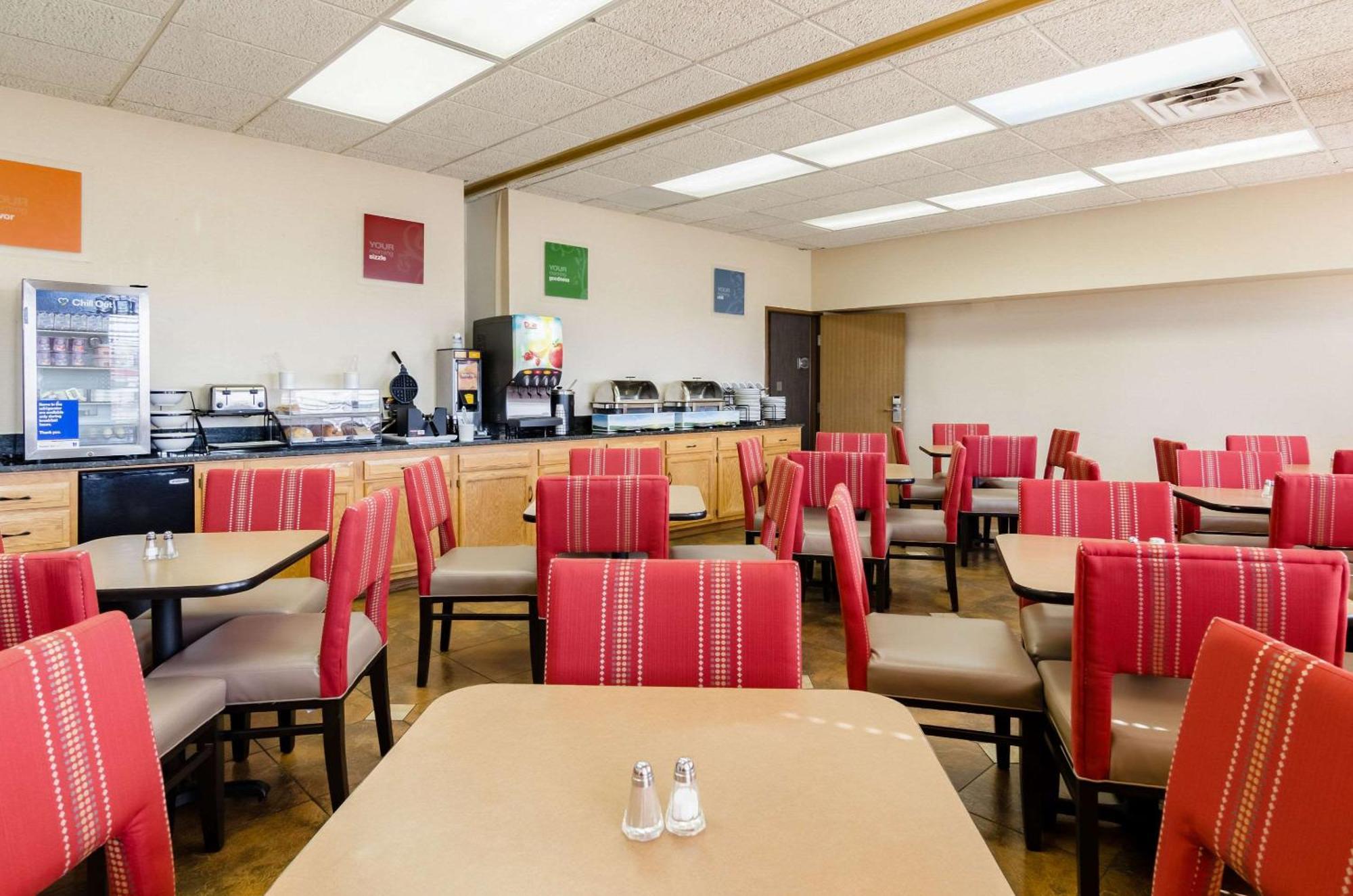 Comfort Inn Colby Εξωτερικό φωτογραφία