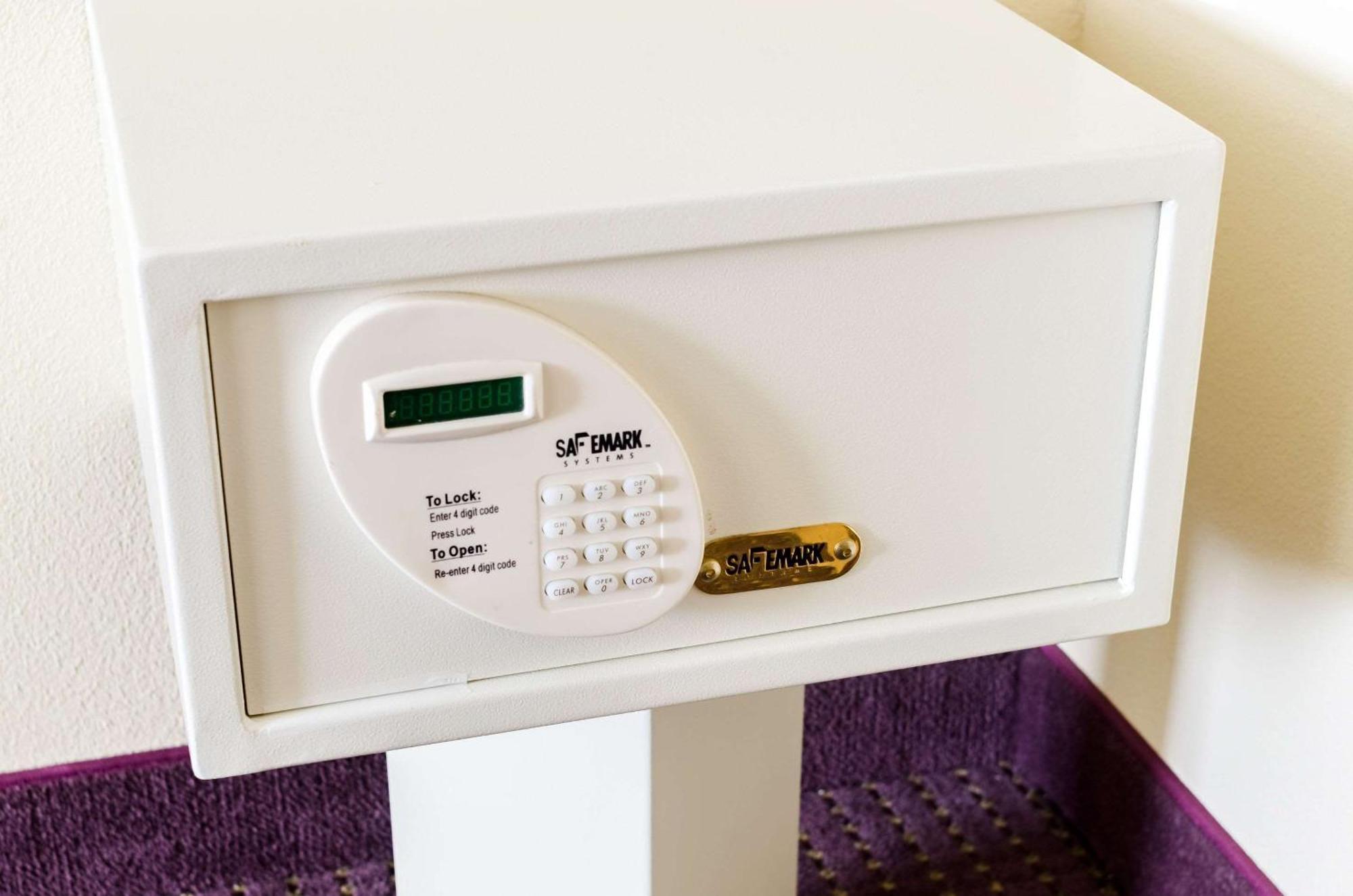 Comfort Inn Colby Εξωτερικό φωτογραφία