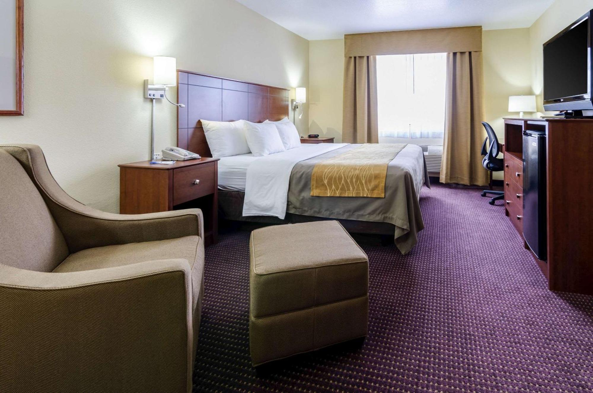 Comfort Inn Colby Εξωτερικό φωτογραφία