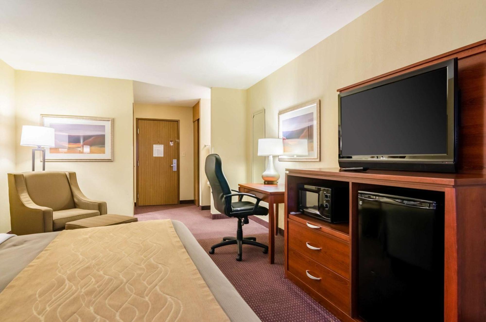 Comfort Inn Colby Εξωτερικό φωτογραφία